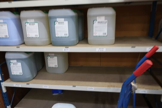 6 fag lagerreoler med indhold