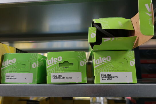 28 fag lagerreoler med indhold