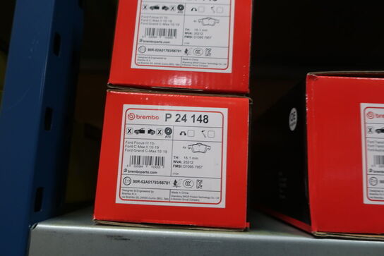 4 fag lagerreoler med indhold