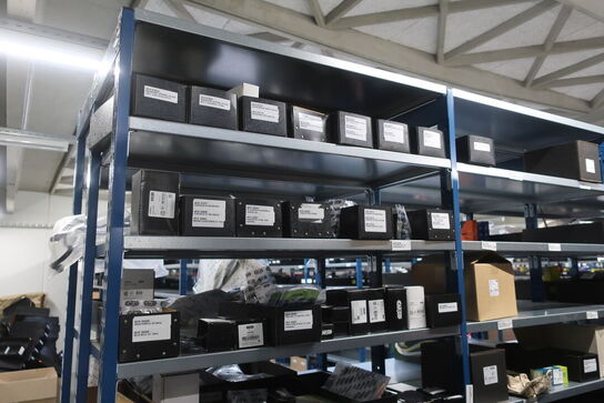 12 fag lagerreol med indhold