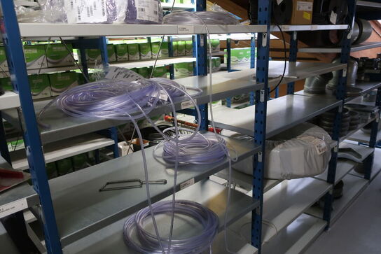 6 fag lagerreoler med indhold