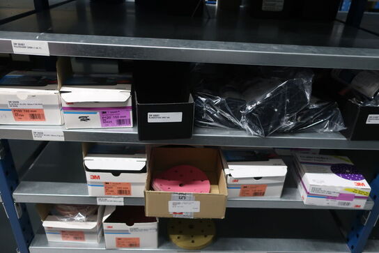 22 fag lagerreoler med indhold