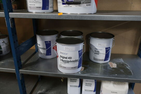 2 fag lagerreoler med indhold