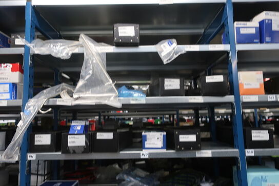 12 fag lagerreol med indhold