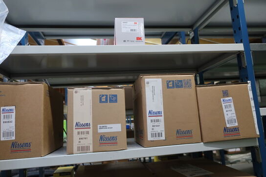 12 fag lagerreoler med indhold 