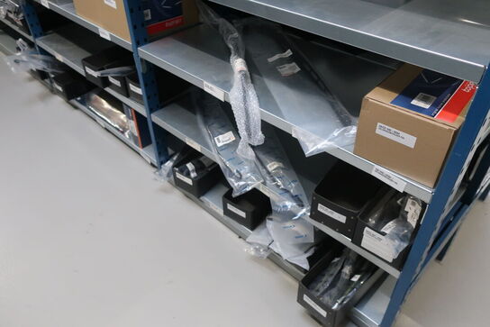 12 fag lagerreol med indhold