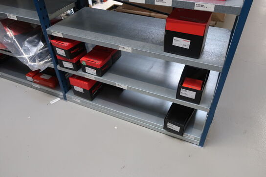 6 fag lagerreoler med indhold