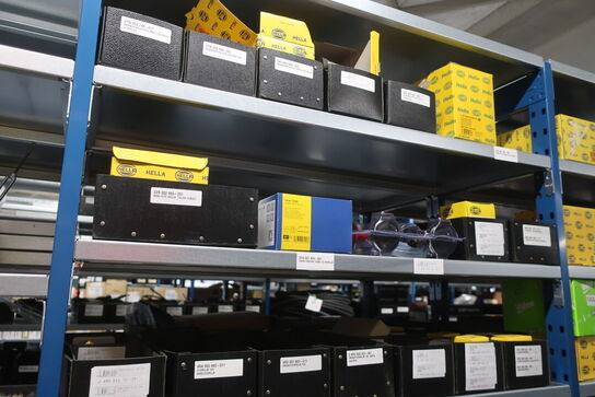 22 fag lagerreoler med indhold