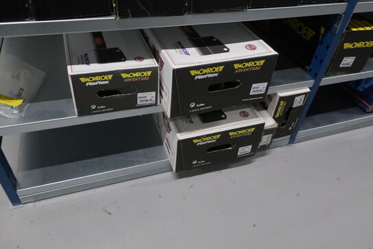 8 fag lagerreoler med indhold