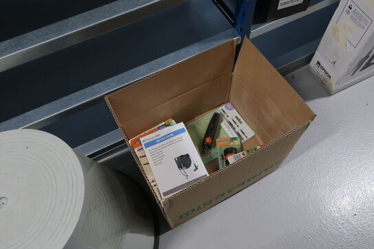 22 fag lagerreoler med indhold