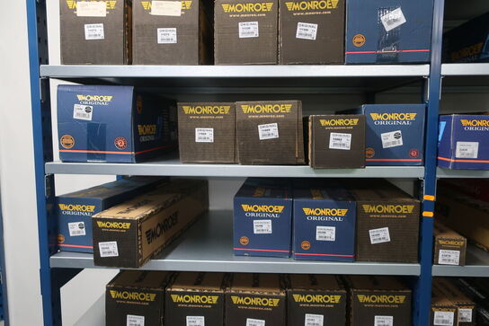 2 fag lagerreol med indhold