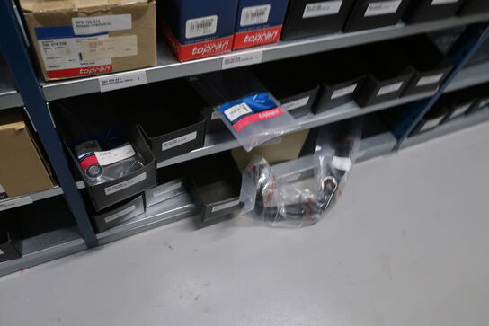 22 fag lagerreoler med indhold