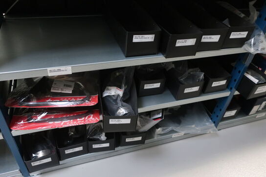 12 fag lagerreol med indhold