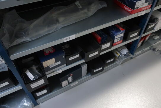 12 fag lagerreol med indhold