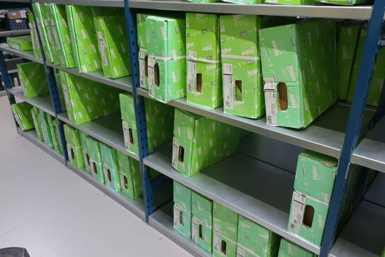 26 fag lagerreoler med indhold