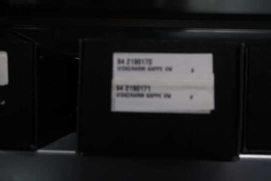 12 fag lagerreol med indhold