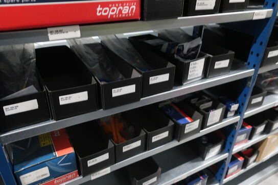 22 fag lagerreoler med indhold