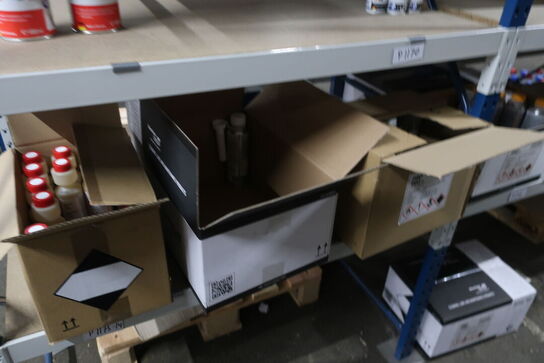 5 fag lagerreol med indhold