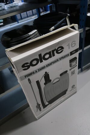 22 fag lagerreoler med indhold