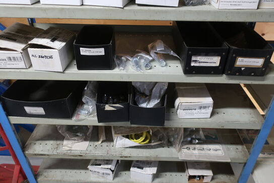 2 fag lagerreol med indhold