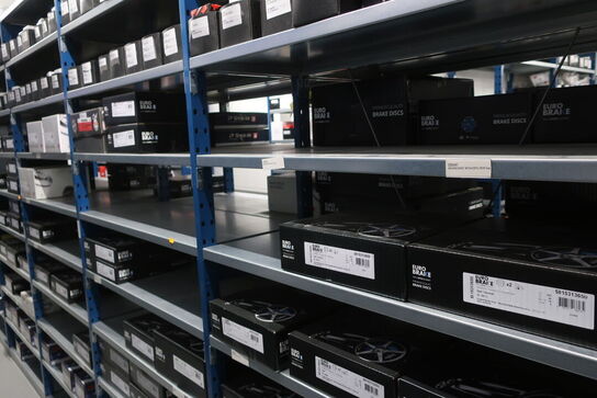 30 fag lagerreoler med indhold