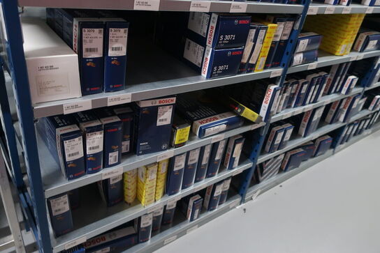 8 fag lagerreol med indhold