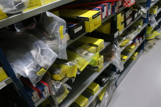 20 fag lagerreoler med indhold