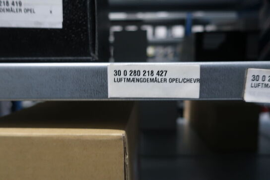 12 fag lagerreol med indhold