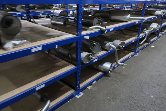 Varelager af udstødning m.v. samt reoler hertil