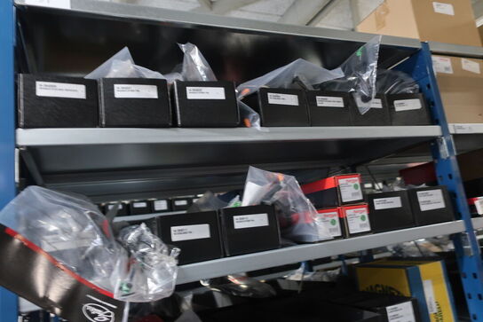 12 fag lagerreol med indhold