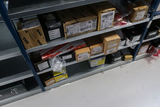 22 fag lagerreoler med indhold