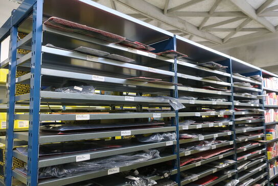 24 fag lagerreoler med indhold