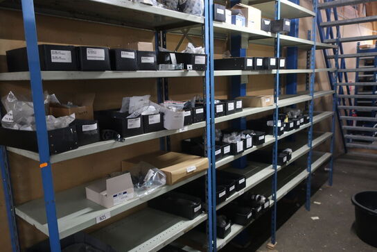 4 fag lagerreol med indhold