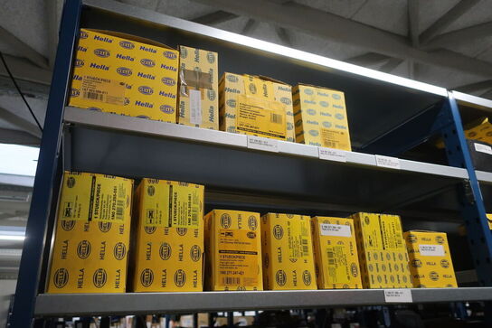 22 fag lagerreoler med indhold