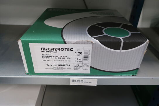 2 fag lagerreol med indhold