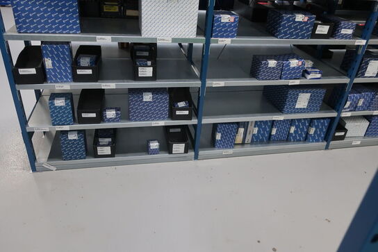 12 fag lagerreol med indhold