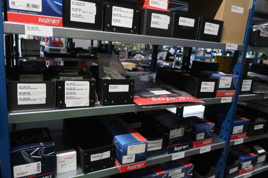 22 fag lagerreoler med indhold