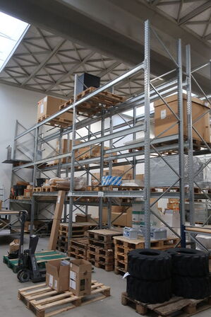 3 fag pallereol med indhold