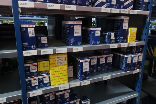 12 fag lagerreol med indhold