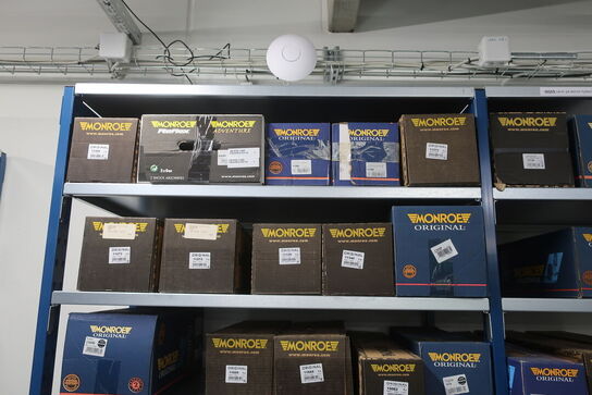 2 fag lagerreol med indhold