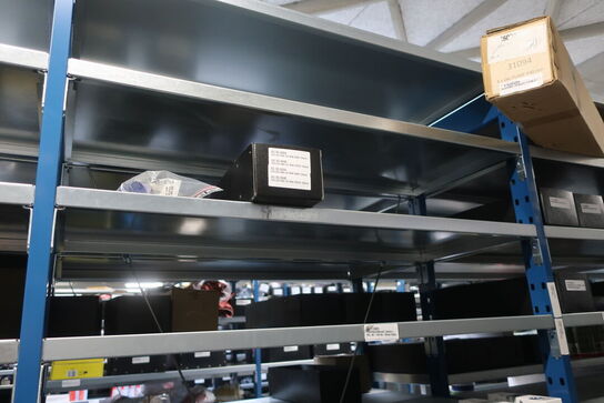 22 fag lagerreoler med indhold