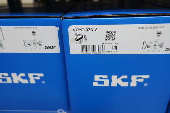 26 fag lagerreoler med indhold