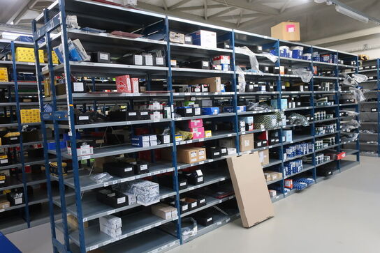 12 fag lagerreol med indhold