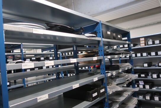 22 fag lagerreoler med indhold