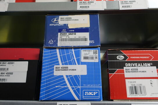 28 fag lagerreoler med indhold