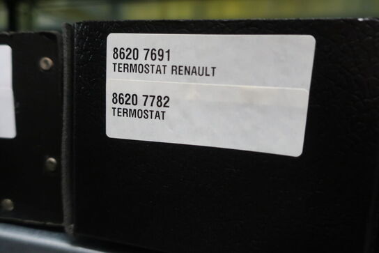 28 fag lagerreoler med indhold