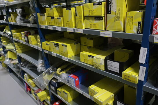 20 fag lagerreoler med indhold