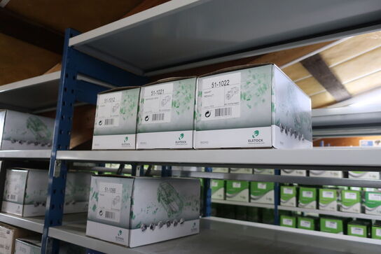 12 fag lagerreoler med indhold 