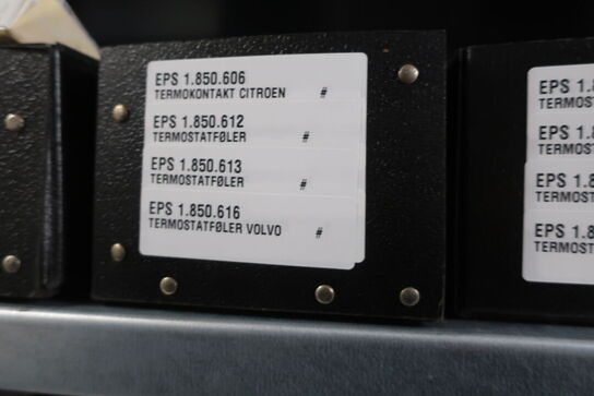 12 fag lagerreol med indhold