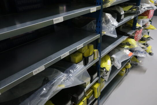 20 fag lagerreoler med indhold